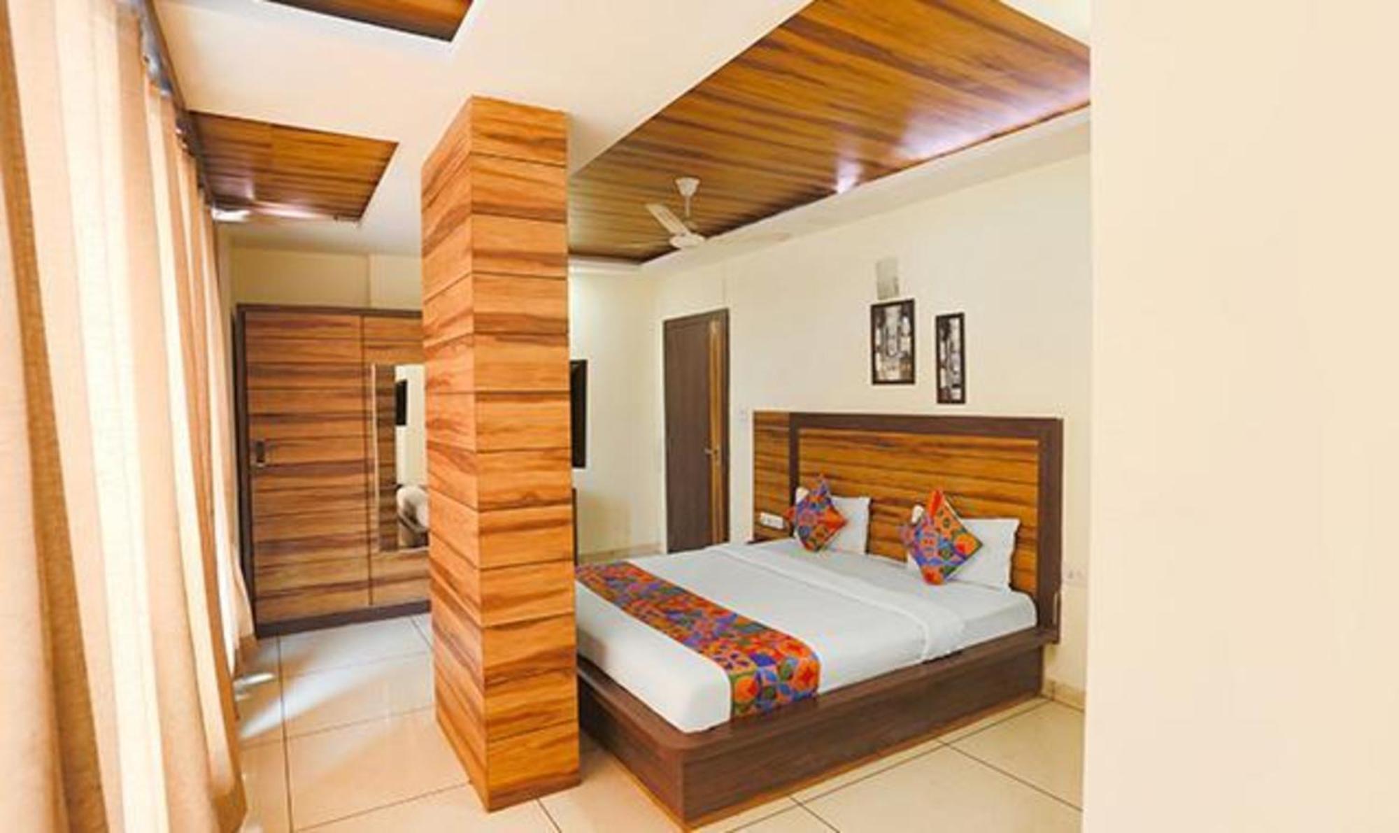 Fabexpress Madhuram Landmark Bhopal Exteriör bild